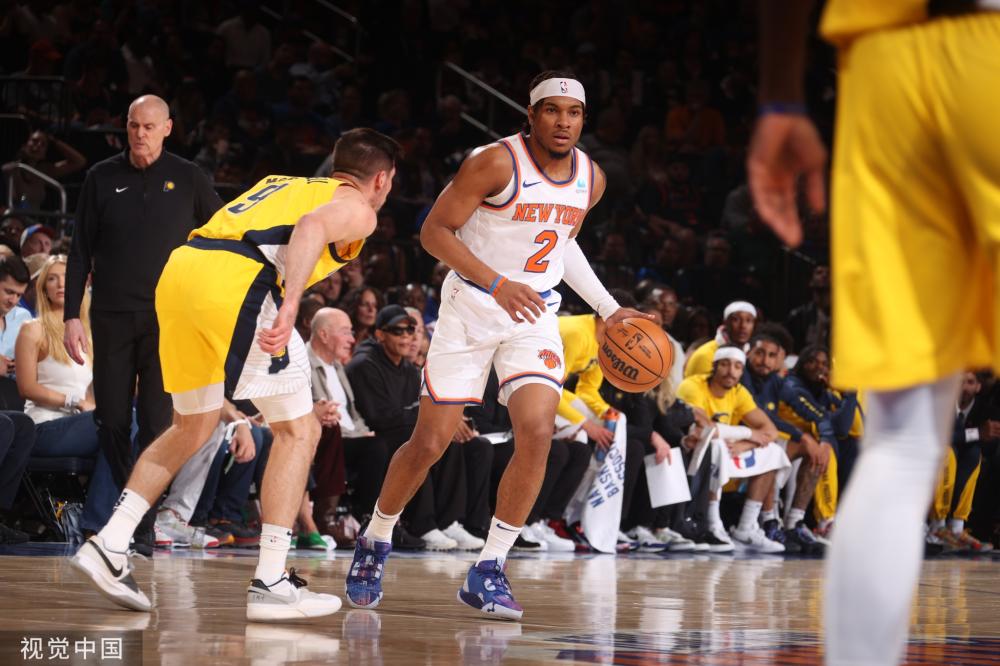 显得更加迷 显得更加迷