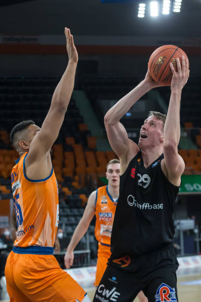 瑞士的进攻 瑞士的进攻