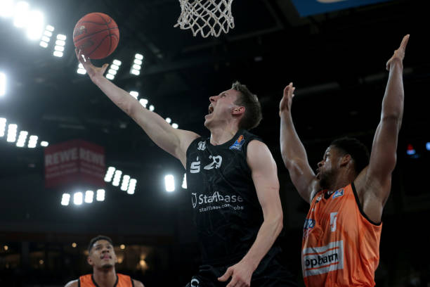 以更精细地 以更精细地